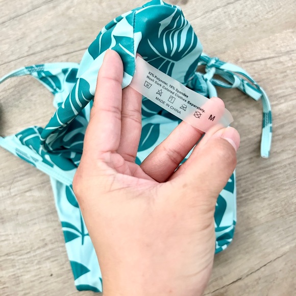 SHEIN bandage ruched keyhole bikini set size M - Picture 4 of 6